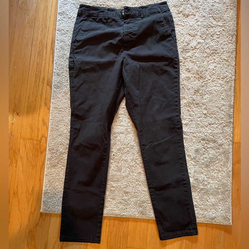 Men’s black khaki pants